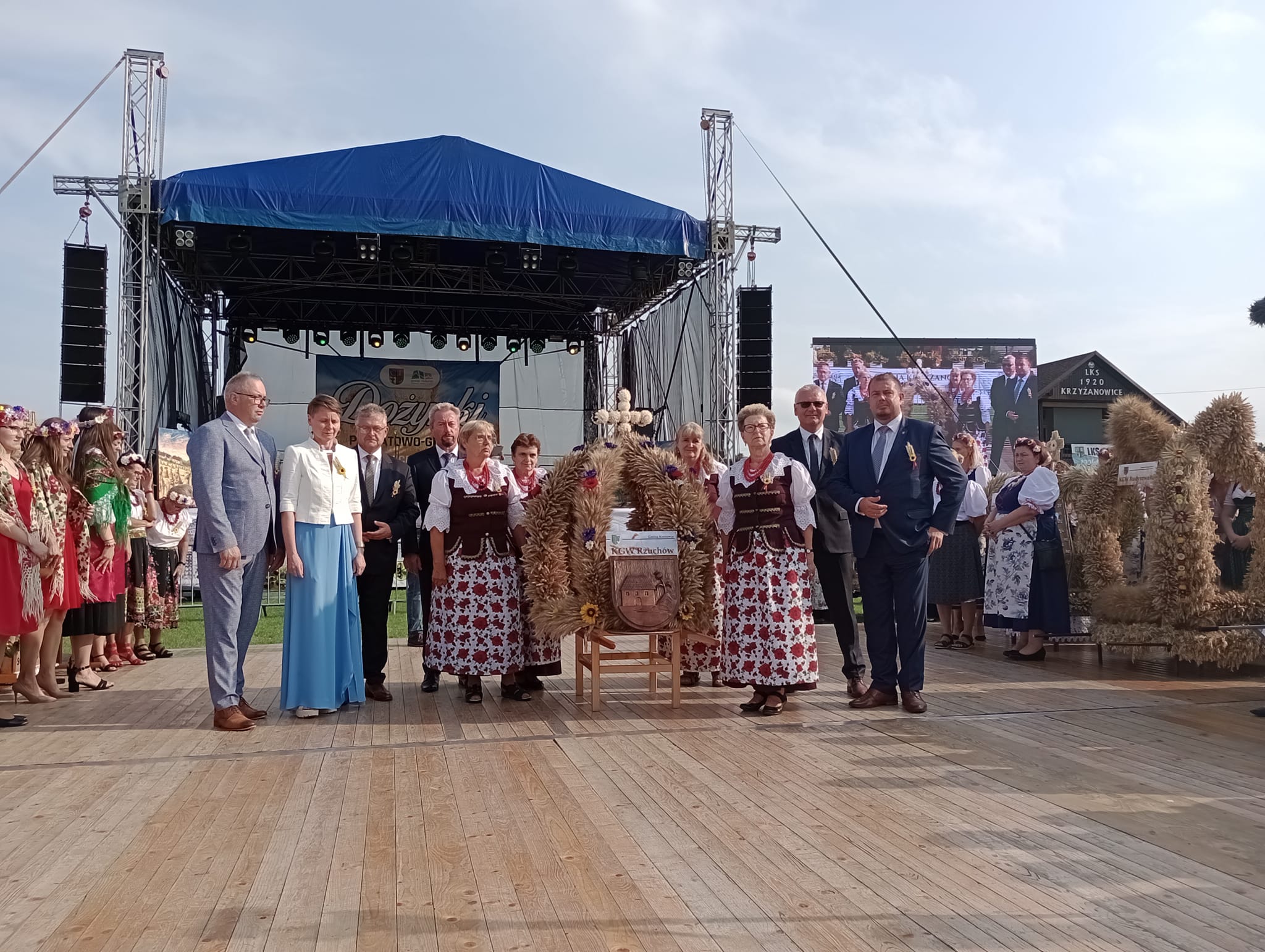 000 Zdjęcie Krzyż starostowie scena