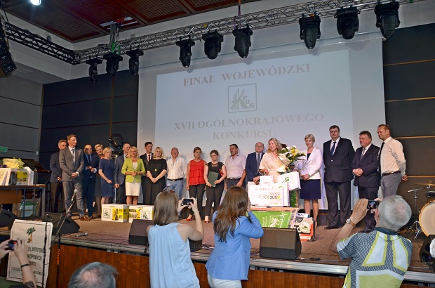 zdjecie rodzinne laureaci organizatorzy sponsorzy 002